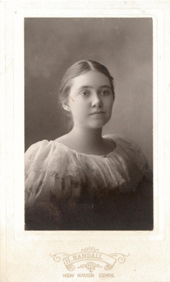 Edith K. Dunton, "The Spirit in which Applicants for Training in Psychiatry will be Welcomed" June 1918, School for Social Work Records, RG 60 Acc# 10A-040 box 6, College Archives, Smith College, Northampton, MA.