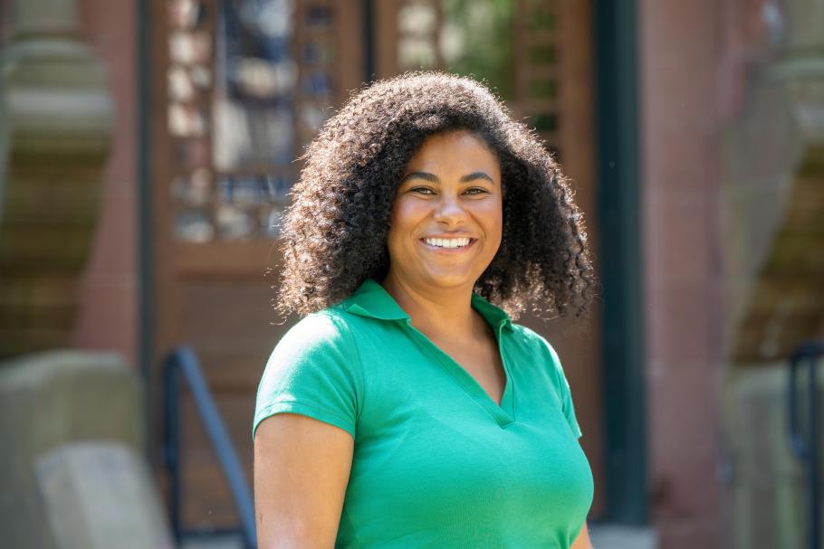 Alexis Minnis headshot