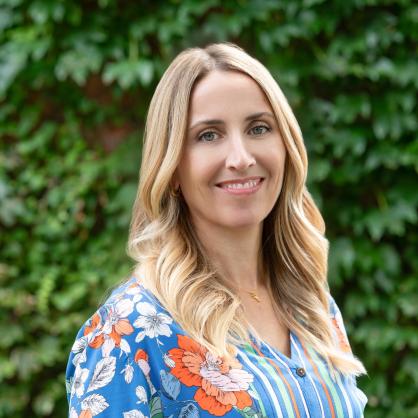 Erin Acuff headshot