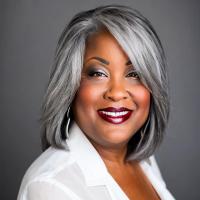 Samantha Thomas Headshot