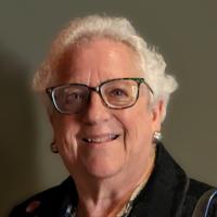 Linda Mayers headshot