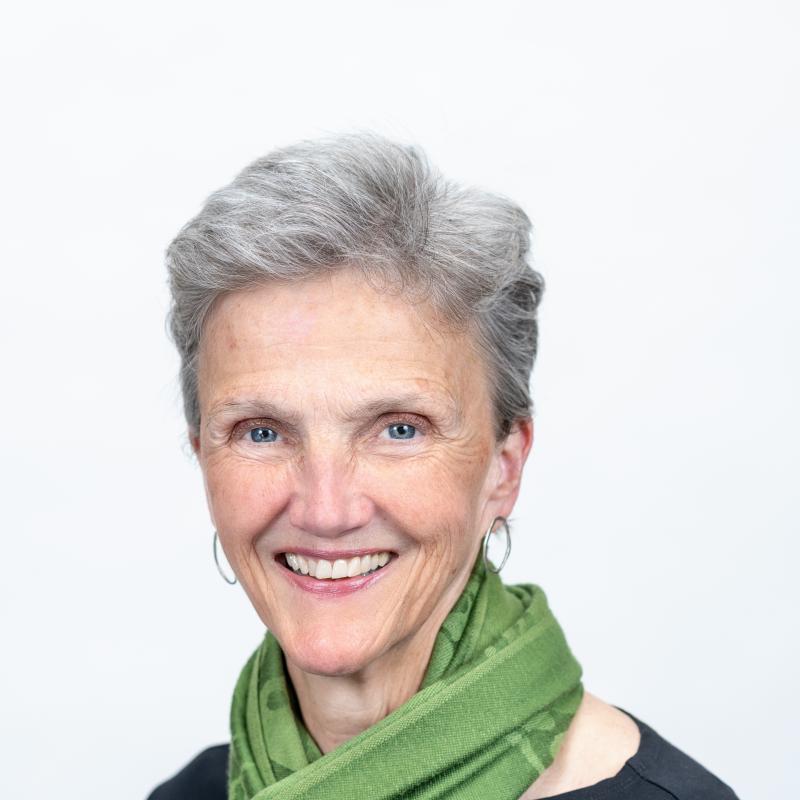 Peggy O'Neill headshot